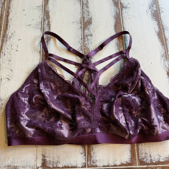 Torrid Curves Racerback Unlined Lace Bralette Size 3/DD/DDD/F - Picture 1 of 8